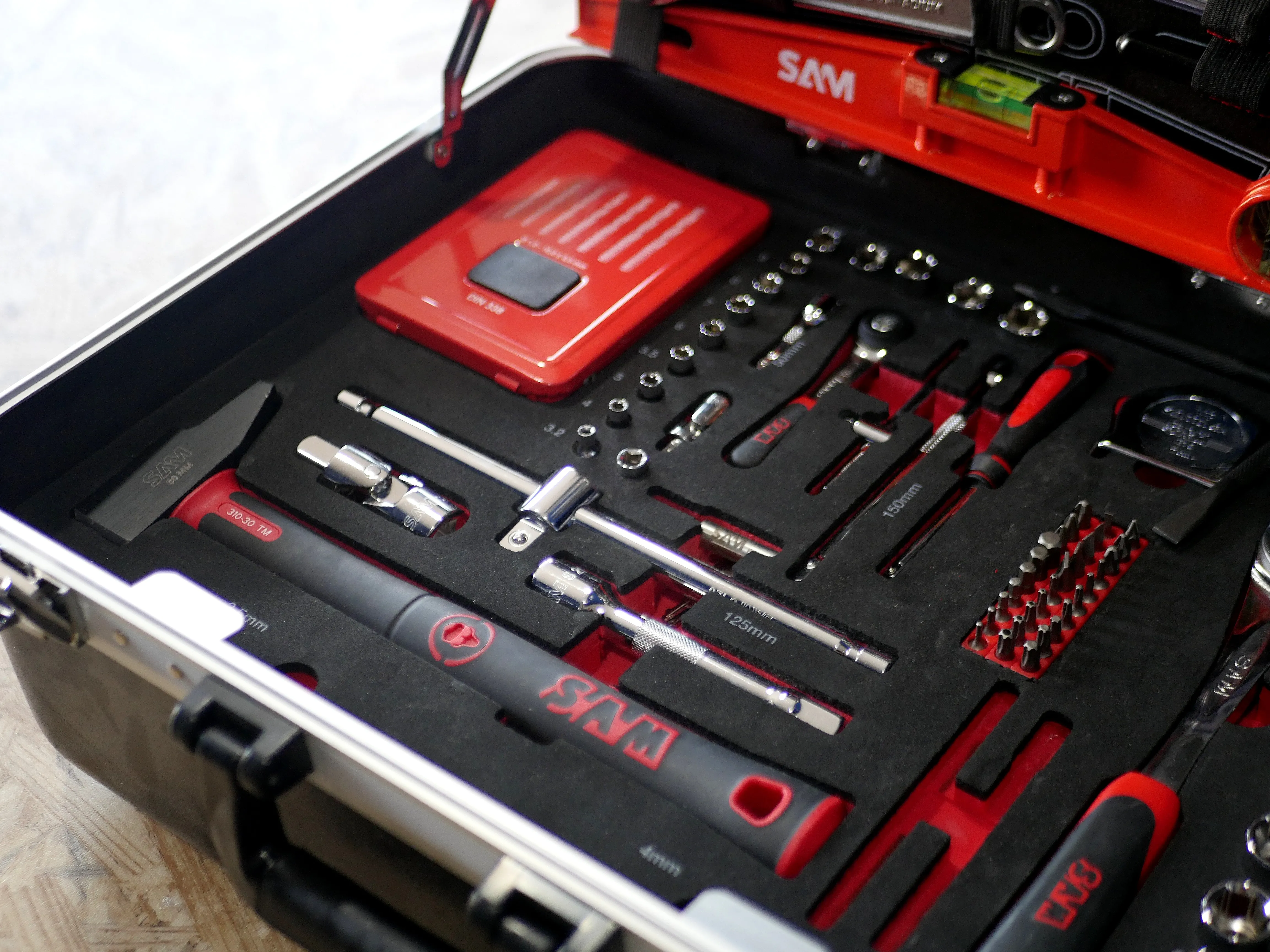 UN LOCALIBR VERSION CITY