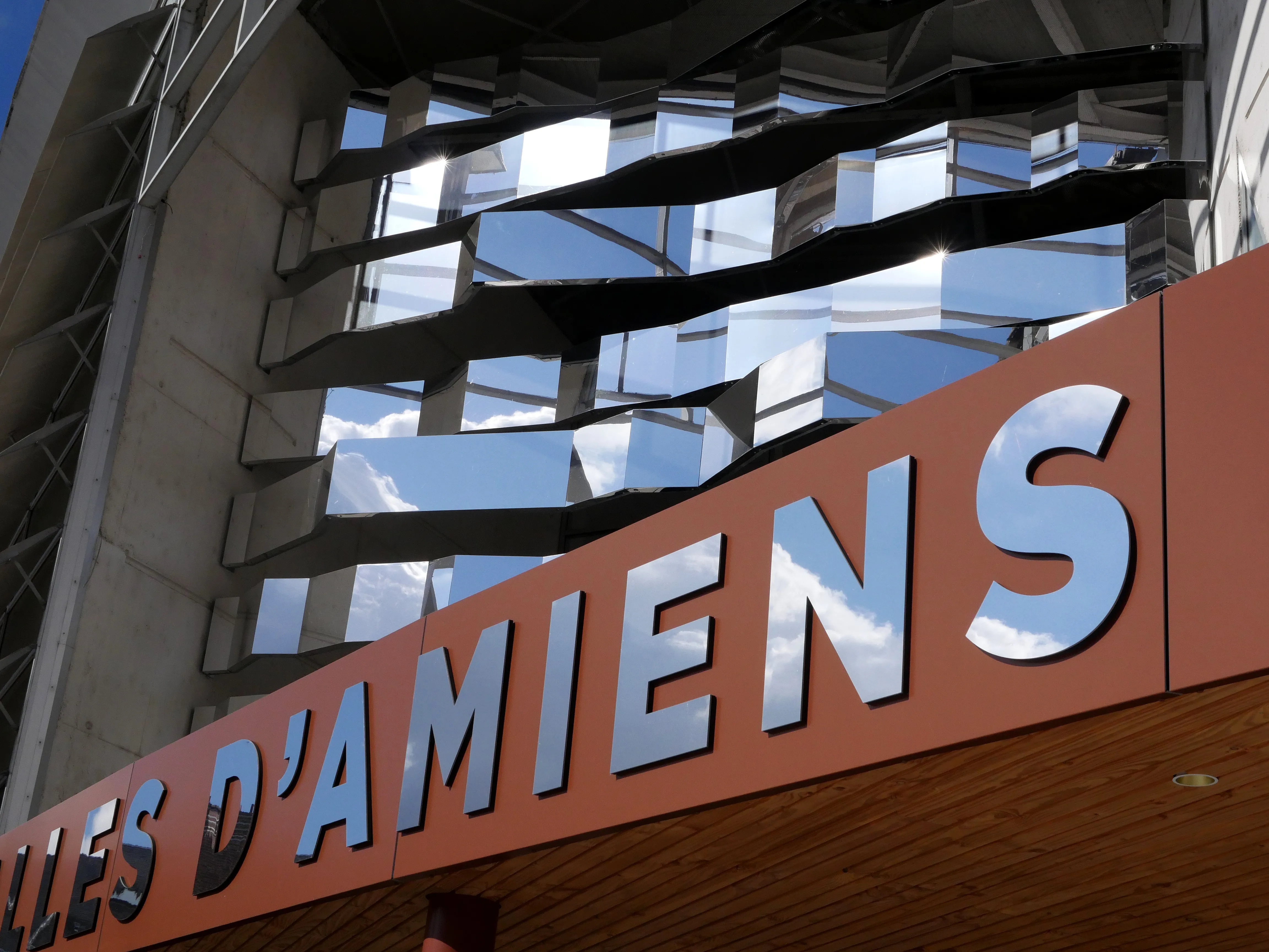 LES NOUVELLES HALLES D'AMIENS