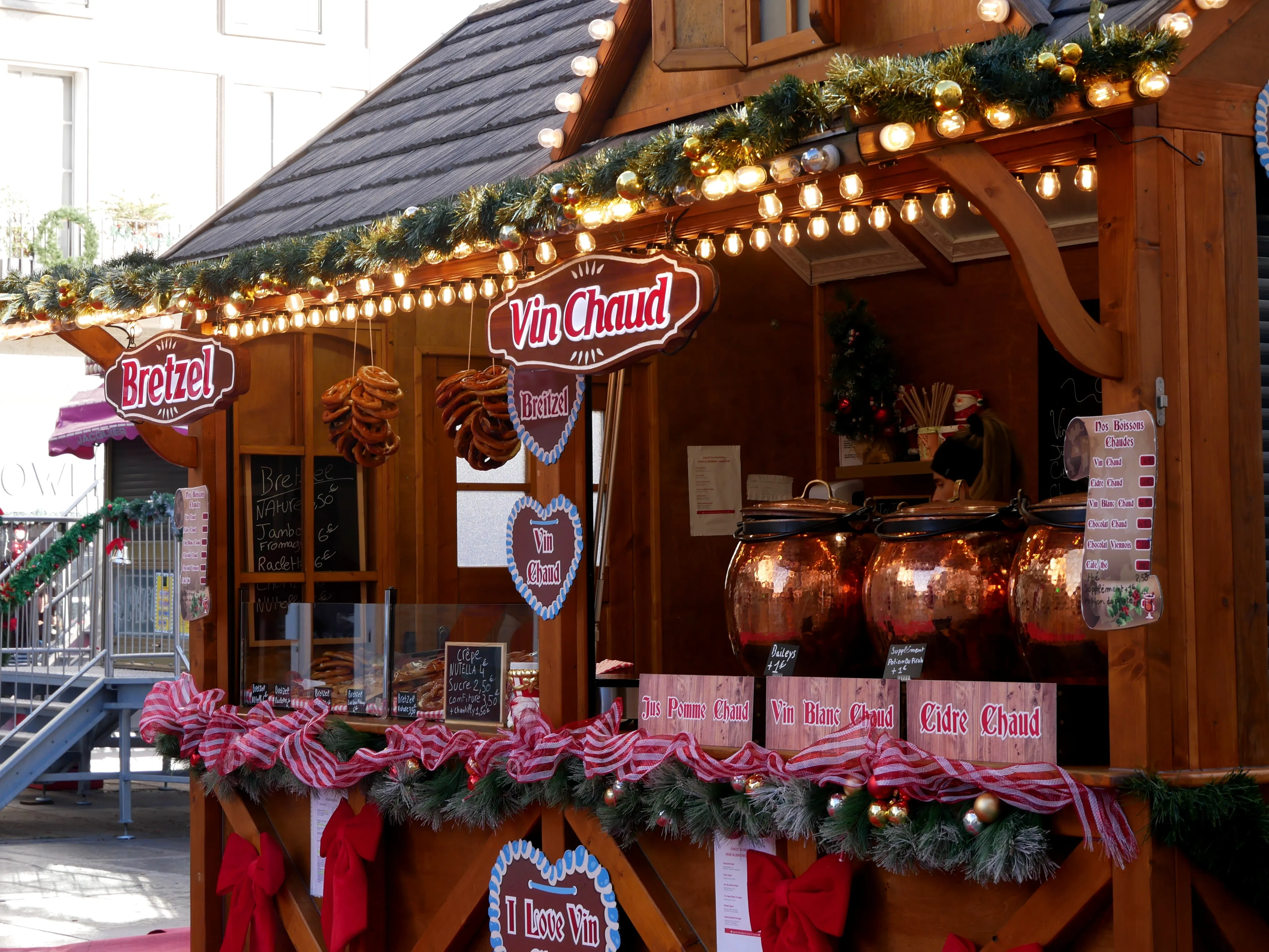 CLAP DE FIN POUR LE MARCHÉ