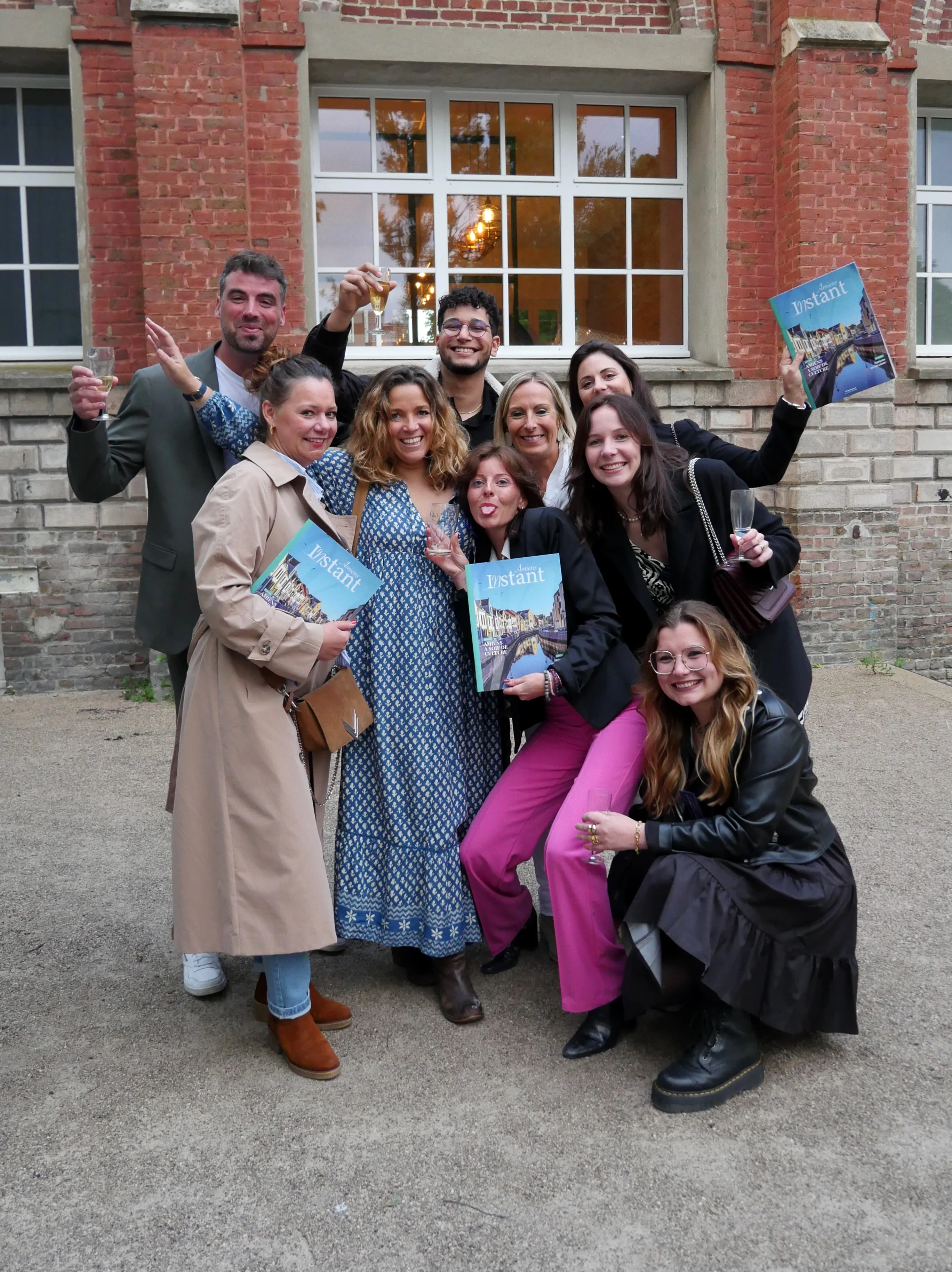 L'INSTANT EST DANS VOS KIOSQUES