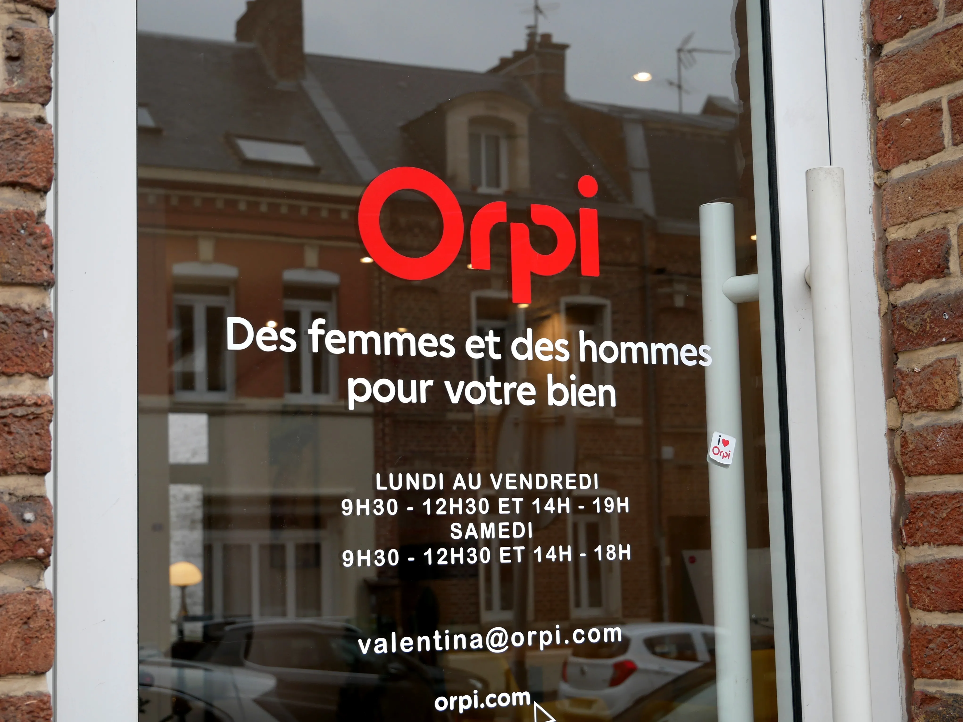 Une agence immobilière locale, humaine et engagée !